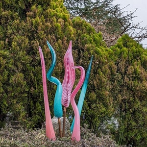 MALA #801 f pink/turquoise set of 5: 1 leaf, 2 spirals, 2 spears Glass Garden Art Decor Glass Hand Made Outdoor Sculpture
