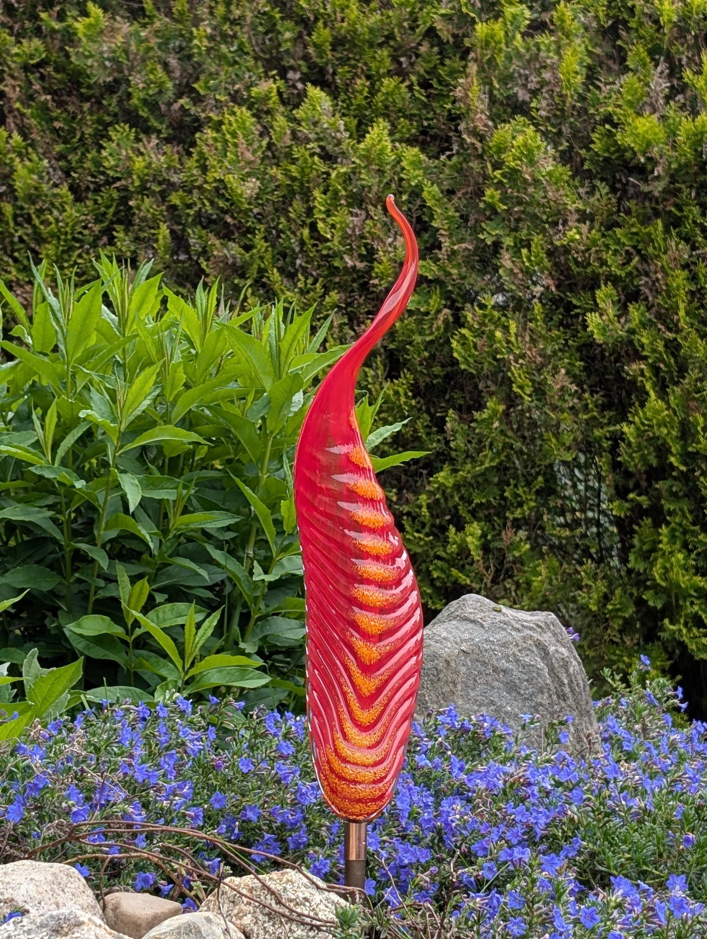 MALA #1481 red/orange Glass Garden Art Decor Glass Hand Made Outdoor Sculpture Leaf