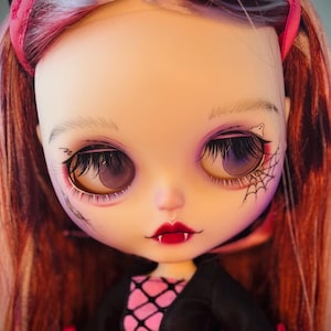 Haunted Doll Love - Love and Lust Demon - Highly Active