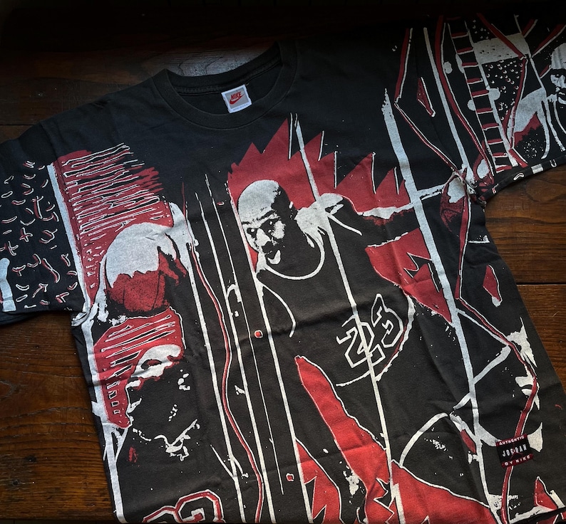 Nike Jordan t shirt 90s megaprint Large image 9