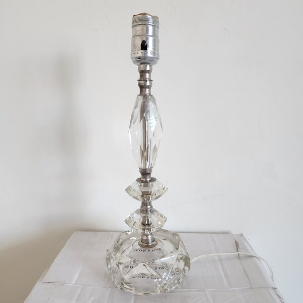 Vintage Mid-Century Clear Lucite Boudoir Lamp