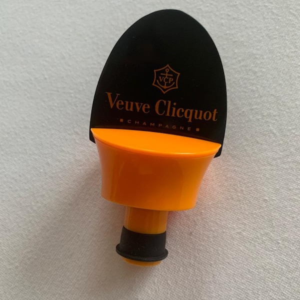 Champagne Stop Veuve Clicquot