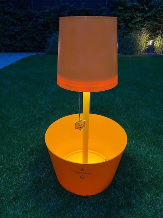 非売品　ブーブグリコ　ランプ　100 V 非売品 ブーブグリコ ランプ 100 V Buy Veuve Clicquot Ponsardin 'ice