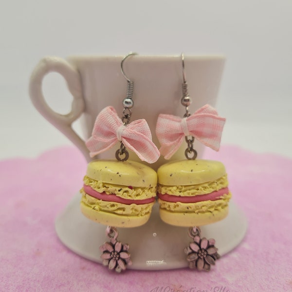 Boucles d'oreilles macaron avec breloque