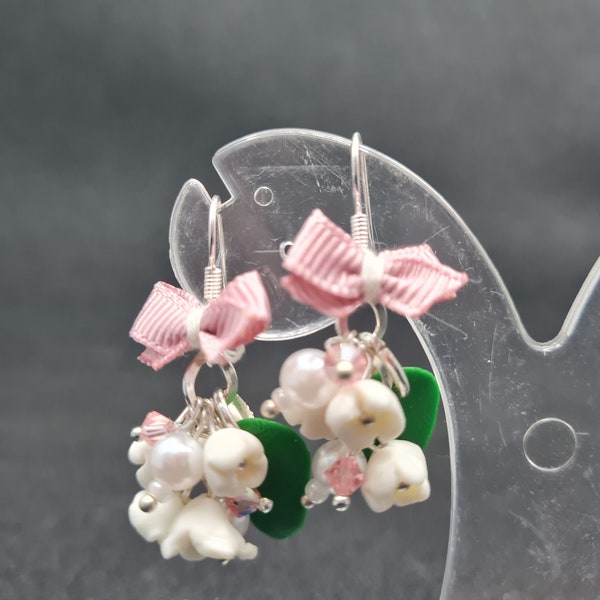 Jolies boucles d'oreilles muguet