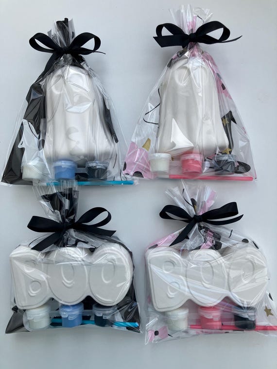 Halloween party favours, paint your own ghost, boo paint your own, glow in the dark, trick or treat goodies, Halloween fun for kids.