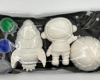paint your own rocket ship, astronaut, planet, party bag fillers, party favours, gifts for kids, party activities, space themed party,