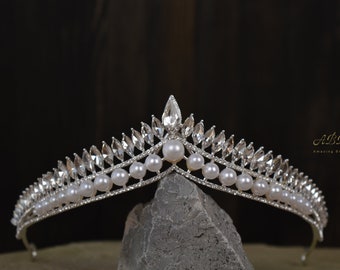 Wedding Tiara Crystals Silver Crown Bride Bridal Accessories Head Hair Rhinestone Diamond Pearl Diadem
