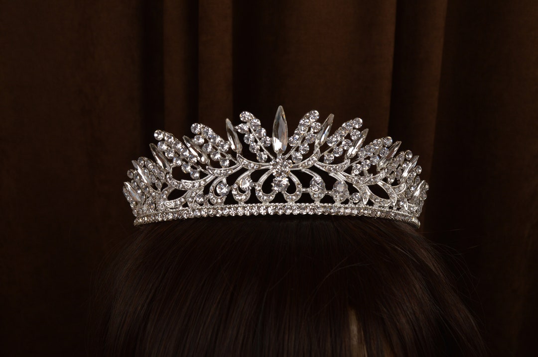 Wedding Tiara Crystals Silver Crown Bride Bridal Accessories  display picture 3