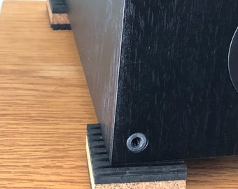 Audio Component Isolation Pads/Feet - Place Under Turntable, Amplifier, Bookshelf Speakers