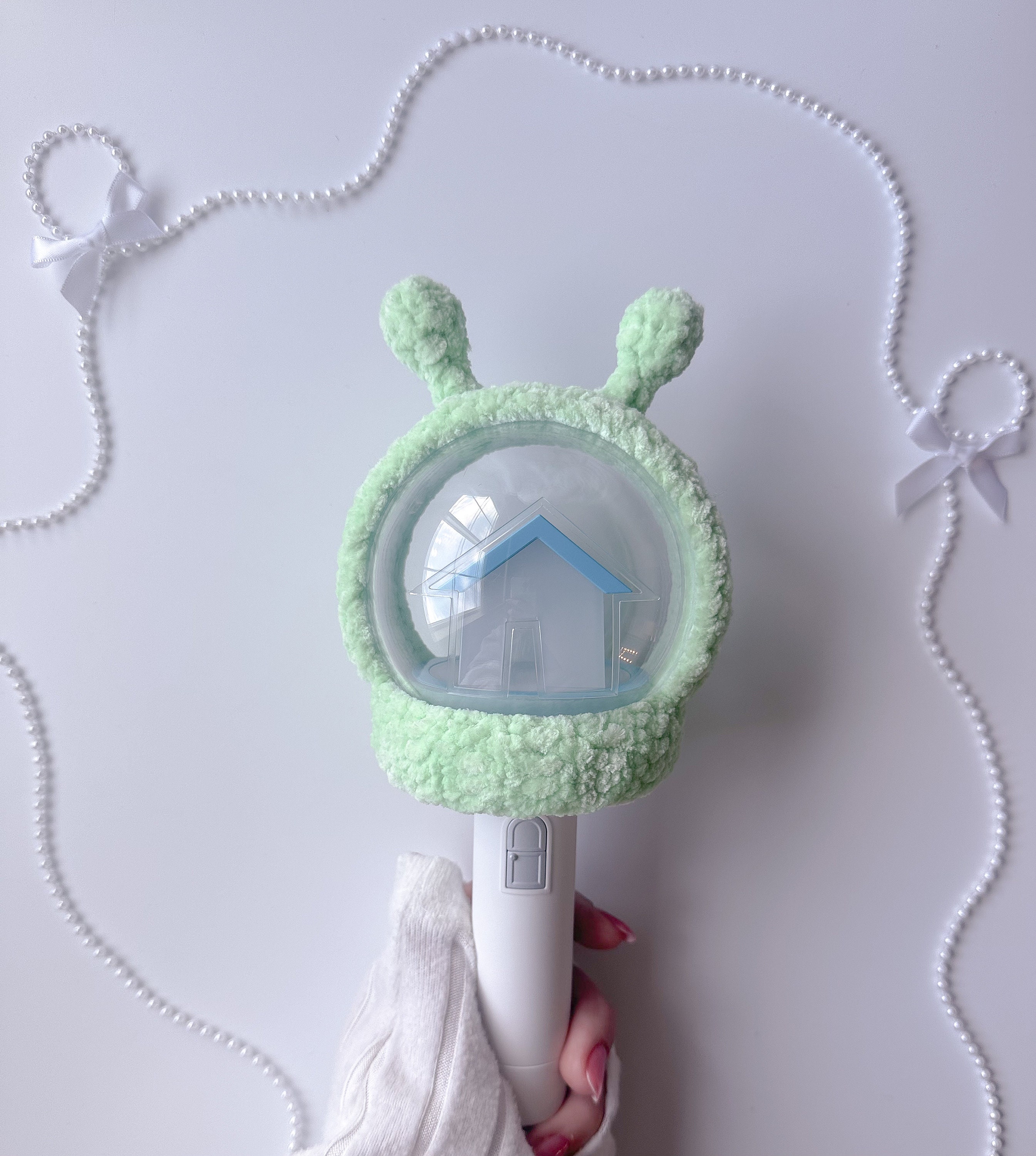 Boynextdoor Leehan Alien Lightstick Cover