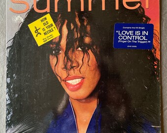 Donna Summer Vinyl Record Album! Geffen Records GHS 2005 A Beauty. @ 1982