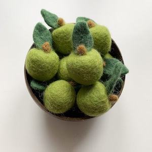1 Mini Felt Green Apple | Mini Apple , Felt Apple , Felt Play Food ,  Felt Food , Needle Felt Food , Needle Felting, fall bowl filler