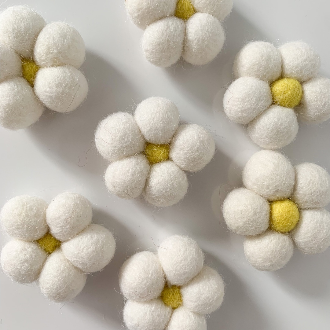 Mini Felt 1 Mini Felt White Daisy | Mini Flower, Felt Flower, Mini Daisy, Flower ...