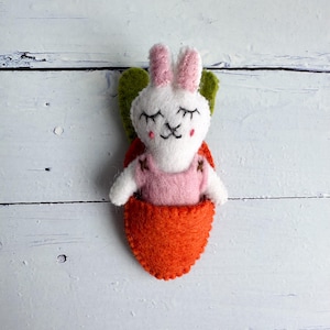 One Felt Bunny Peek-A-Boo Pal | Easter Basket, Felt Basket, Kids Easter Gifts, Sensory Play, Flisat Table, Easter Toys, Easter Gifts