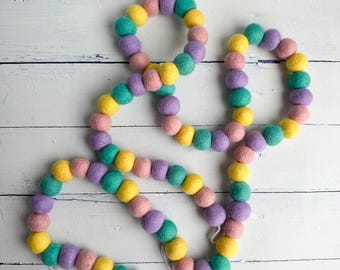 Guirnalda de bolas de fieltro pastel de Pascua - Decoración de repisa de 1,8 m, guirnalda de Pascua, decoración pastel, decoración neutra, guirnalda navideña, decoración navideña