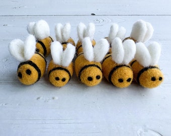 10 Felt Bees - 3cm | Bee Decor, Sensory Play, Sensory Kits, Bee Crafts, Honey Bee, Bumble Bee, Honey, Flisat, Flisat Table, Bees, Bee Day