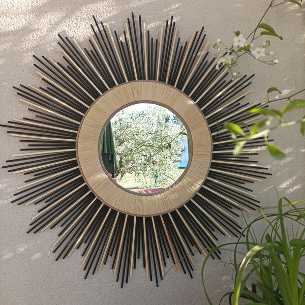 Miroir en bois naturel et noir, chic et raffiné pour votre intérieur déco