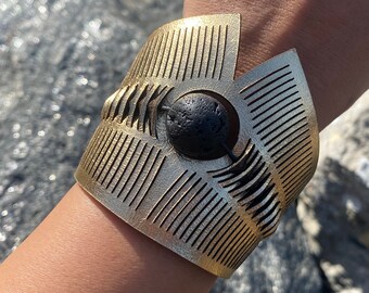 Gold / Silver Leather Cuff (lava bead closure, laser cut) - EL MALPAIS