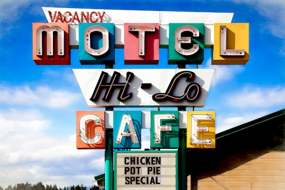 Motel Hi-Lo and cafe, Weed, CA.