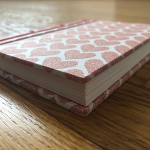 Quaderno A6 a cuori rossi con rilegatura giapponese