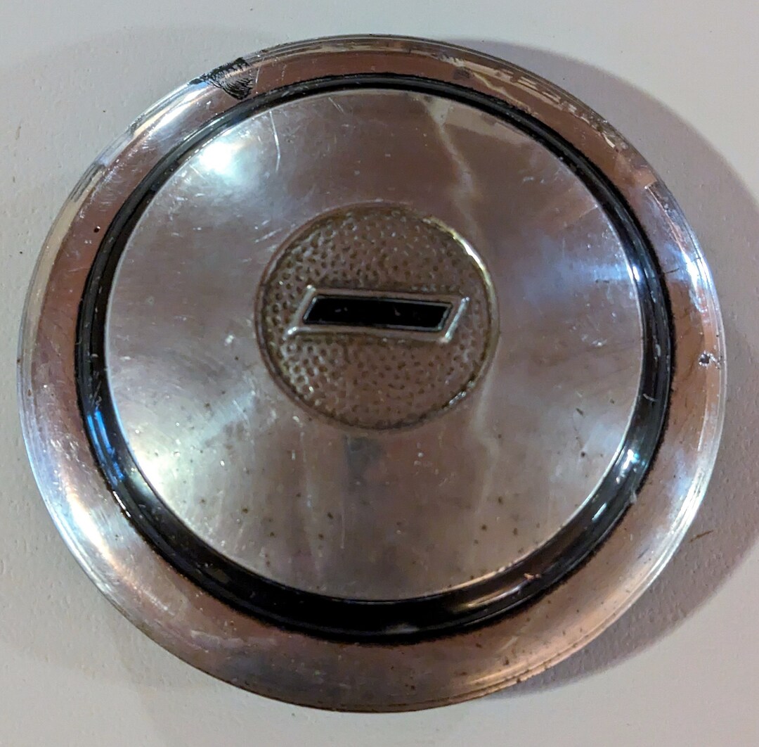 Vintage Chevrolet Hubcap Great Display Piece for Garage or Man - Etsy