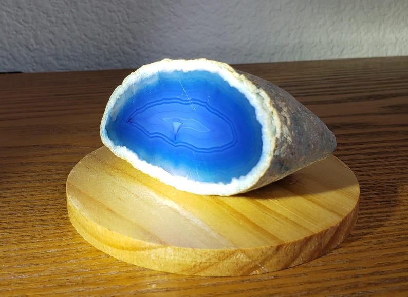 Enhydro Blue Half Agate Geode, Water Filled Blue Half Agate Geode on ...