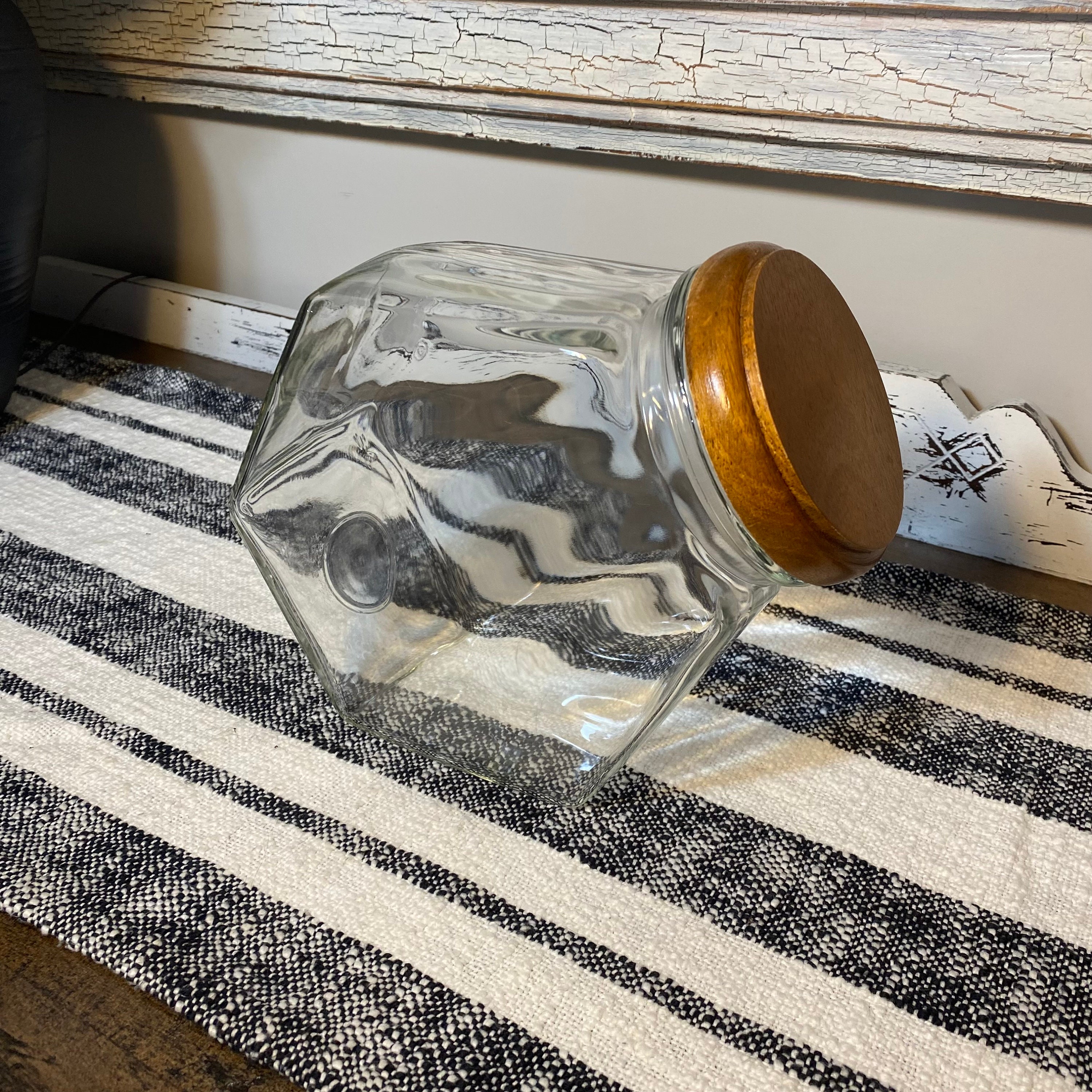 1.2 oz Octagonal Glass Jar