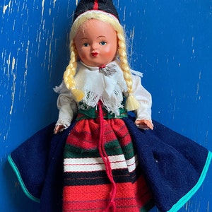 Vintage Swedish 8&quot; Doll in Traditional Folk Clothing/Swedish National Costume