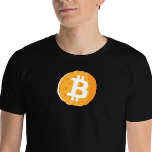 Bitcoin To The MOON - Bitcoin Shirt | BTC T-Shirt | Bitcoin Tshirt | Crypto Shirt | Bitcoin T Shirt | Bitcoin Black Shirt | BTC custom shirt