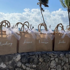 Personalized Tote Bag, Burlap Bag, Bridesmaid Tote Bag,Beach Tote Bag, Bridesmaid Gift,Custom Tote Gift Bags,Bridesmaid Proposal,Party Gifts