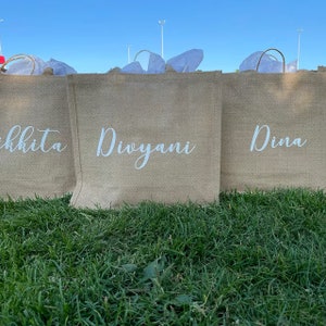 Burlap Tote Bags Personalized Bridesmaid Gift Bag Custom Name Bachelorette Party Beach Jute Bag Mother of Bride Wedding Favors