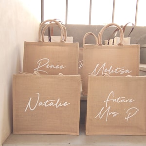 Personalisierte Brautjungfer Jute Tragetaschen für Mädchen, benutzerdefinierte Brautjungfer Tasche, ursprüngliche Tasche für sie, Brautpartygeschenke, Junggesellinnenabschied