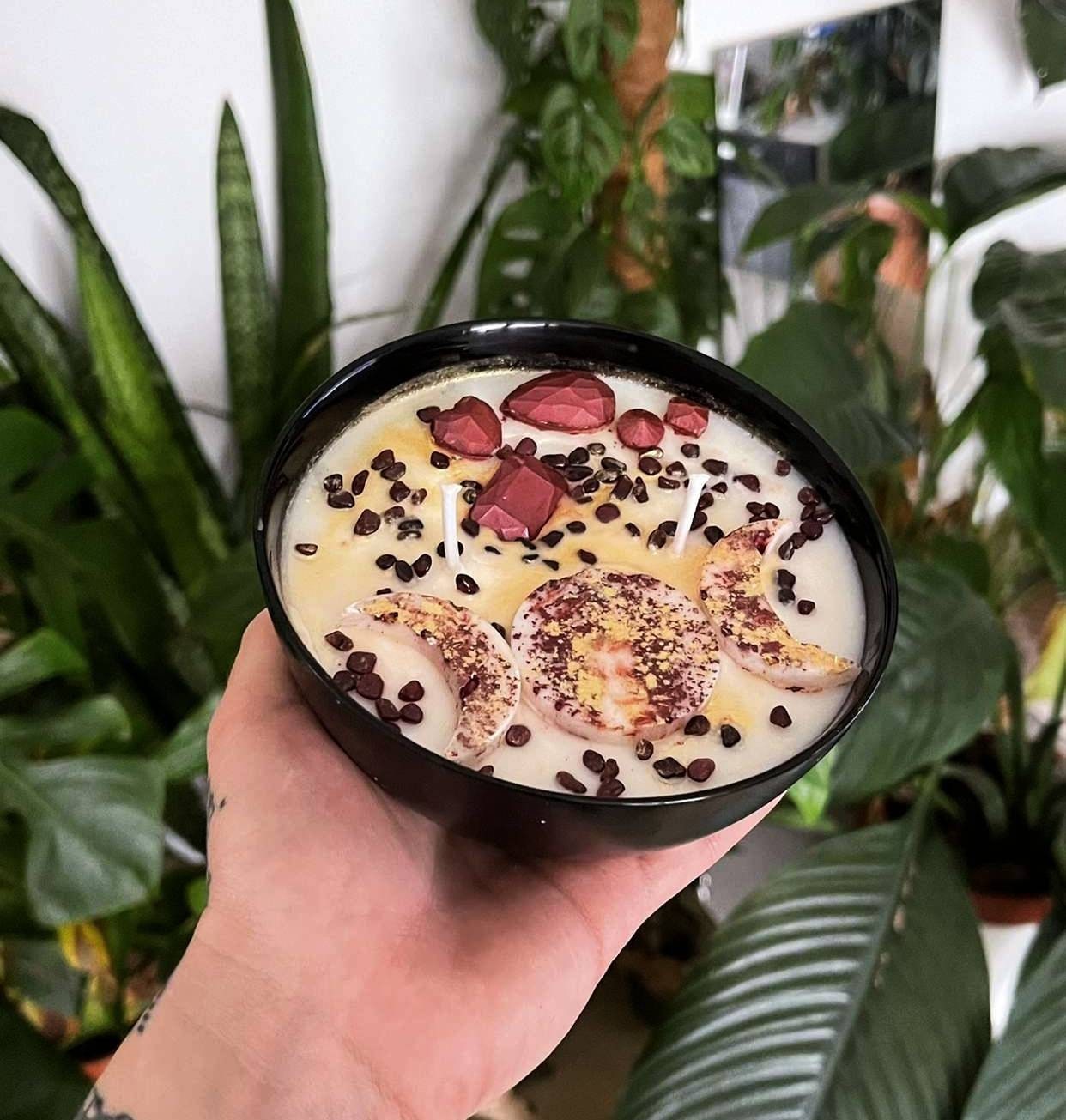 Bougie Hecate Cerise Noir Roses et Grenat