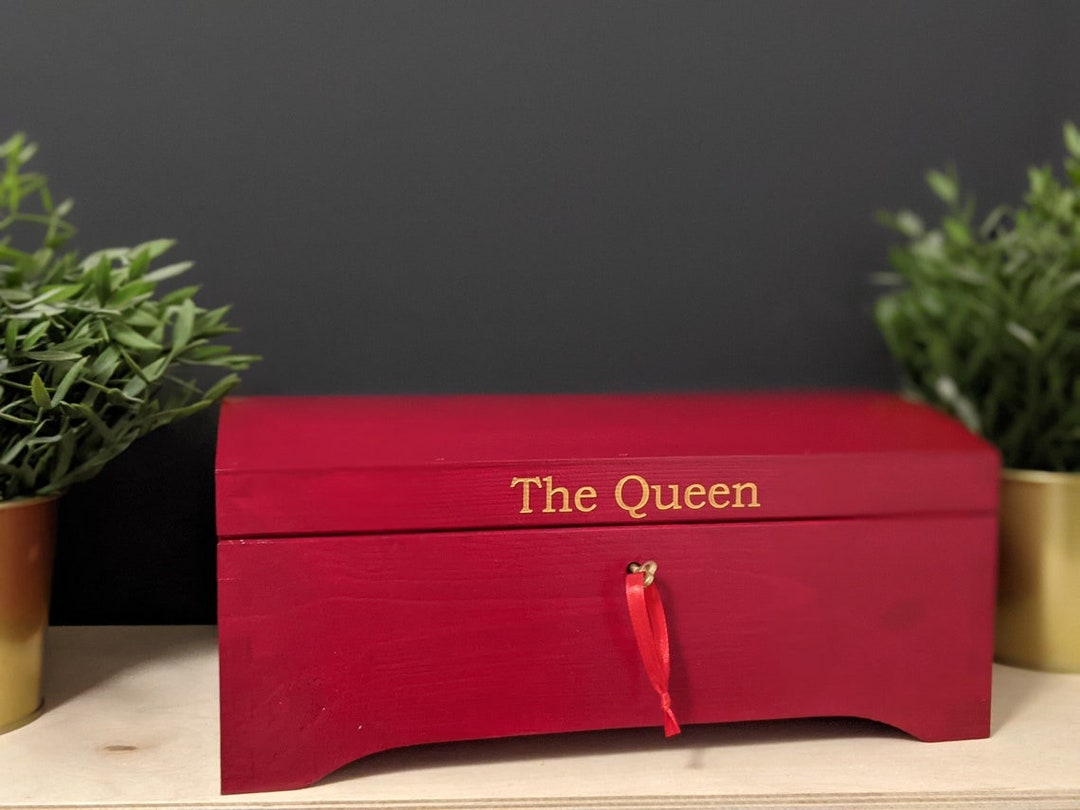 The Queen, Red Big Wooden Box With Key Lock,jewelry Box,ring Box,gift