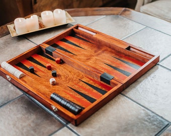 Grande Backgammon in legno, realizzato a mano in legno naturale, personalizzazione, incisione