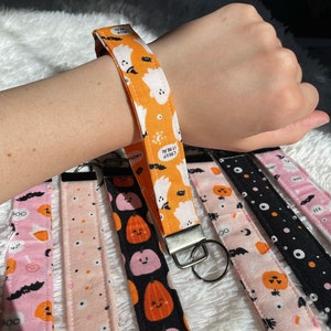Halloween Wristlet Keychain | Fabric Wrist Key Fob | Gift for Her | Floral Lanyards | Pumpkin Ghosts Bats Candy Pink | Keyring | Fall Autumn