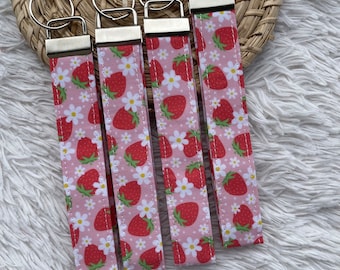 Strawberry Daisy Wristlet Keychain | Fabric Wrist Key Fob | Gift for Her | Floral Lanyards | Car Key Fob for House Keys | Keyring