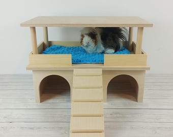 Houten huisje voor kleine huisdieren: schuilplaats voor cavia's