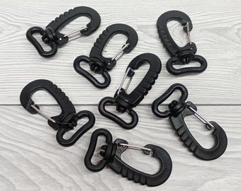 Clip hook, plastic carabiner, shackle, chinchilla house, a house for rats, ferret house, rodent house, chinchilla tent, a tent for a rat,