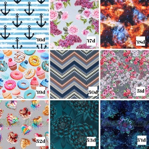 K&ouml;nnte beinhalten: Eine Collage aus neun verschiedenen Stoffmustern, darunter nautische Anker, Blumenmuster, Galaxie-Drucke und geometrische Muster. Jedes Muster ist mit einer Nummer und dem Buchstaben 'd' gekennzeichnet.