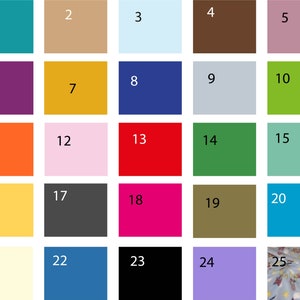Peut inclure: Un nuancier de 25 couleurs diff&eacute;rentes, num&eacute;rot&eacute;es de 1 &agrave; 25. Les couleurs comprennent le bleu sarcelle, le beige, le bleu clair, le marron, le rose, le violet, l'or, le bleu marine, le gris clair, le vert, l'orange, le rose, le rouge, le vert, le bleu clair, le jaune, le gris, le rose, le marron, le bleu, la cr&egrave;me, le bleu, le noir, le violet et un tissu &agrave; motifs.