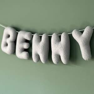 Banner con nombre personalizado gris, guirnalda con nombre personalizado, nombre de fieltro, guirnalda con nombre de fieltro, decoración de guardería, baby shower, bautizo, regalo para recién nacidos, bautismo