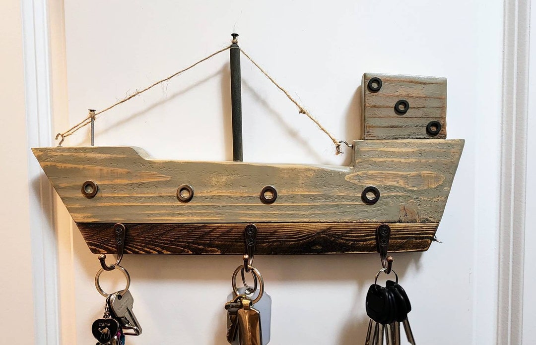 Pallet Rustic Fishing Boat, Key Holder, Key Hooks, Key Organization