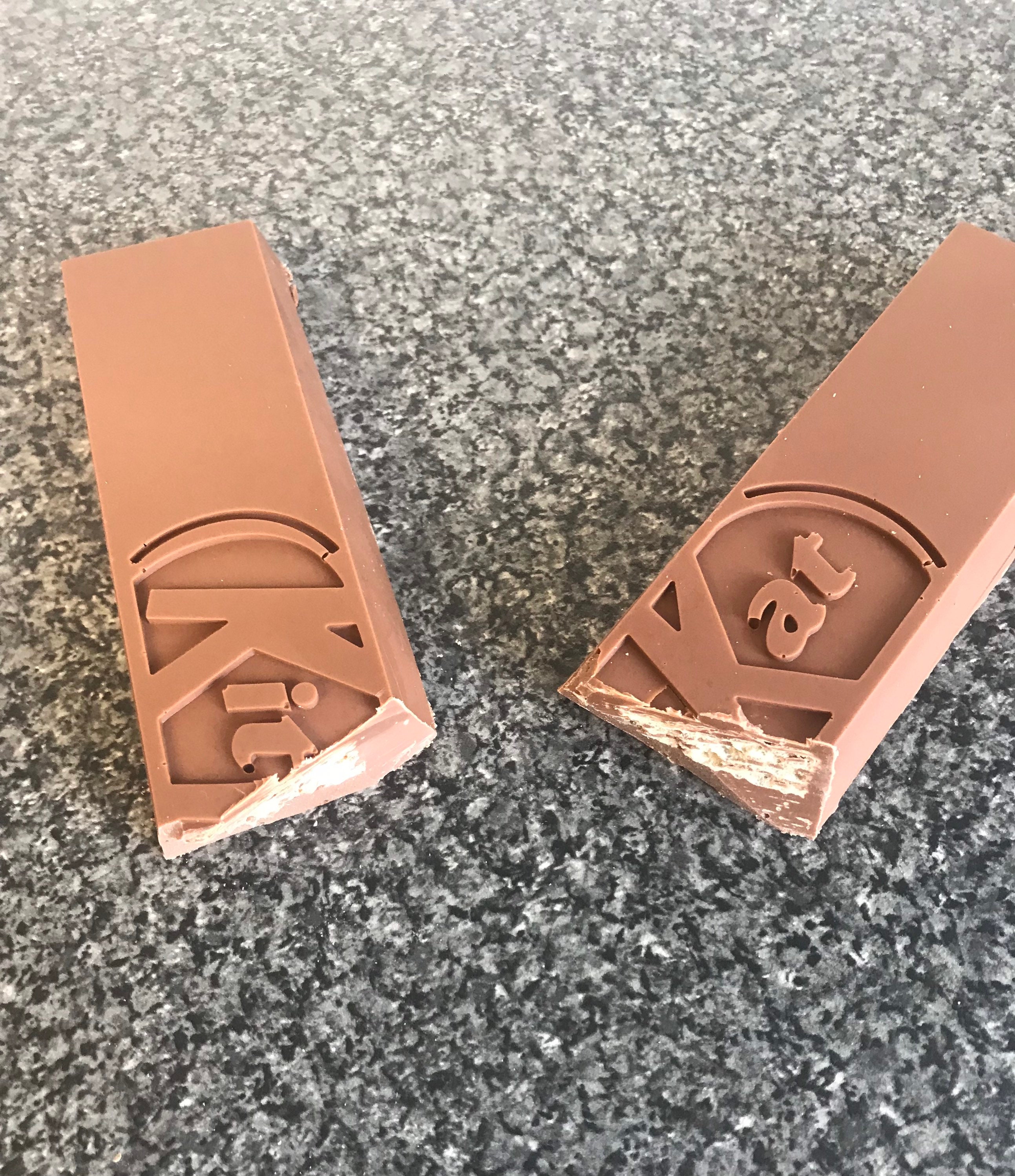 Giant Kitkat Take a Really Long Break .A Four Finger Bar 10 Inches