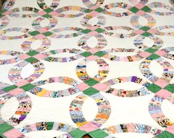 1940年代の花柄刺繍キルト：ヴィンテージフラワーガーデンコットン