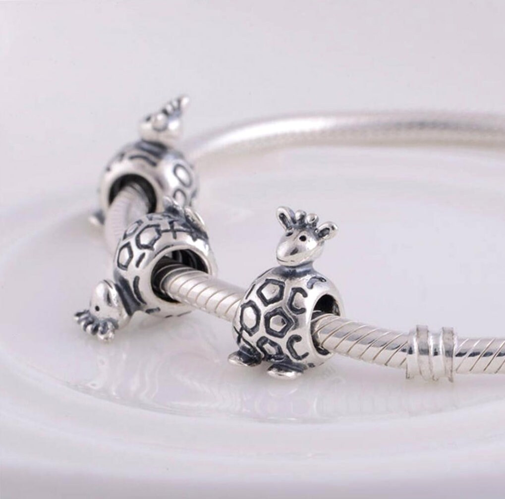 Giraffe pandora charm Clearance