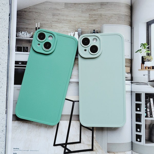 mint green case iphone 15