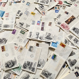 Cubiertas y sellos antiguos para cartas de primer día. Papeles antiguos estampados, efímeras y piezas para scrapbooking. Diarios basura, manualidades. Firmas, sobres