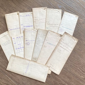 1- Dernières volontés et testaments. Rédige des documents juridiques des années 1920 - Relation aux personnes décédées. Lots immobiliers. Lettres éphémères.
